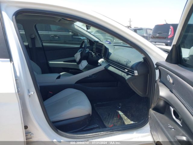 Photo 4 VIN: KMHLN4AJ3PU046823 - HYUNDAI ELANTRA 