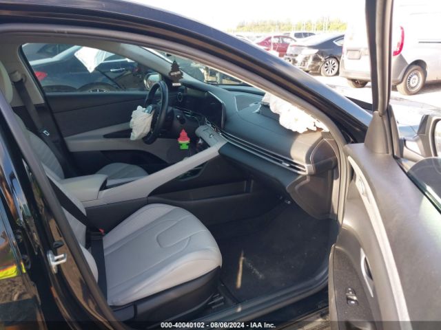 Photo 4 VIN: KMHLN4AJ6NU024117 - HYUNDAI ELANTRA 