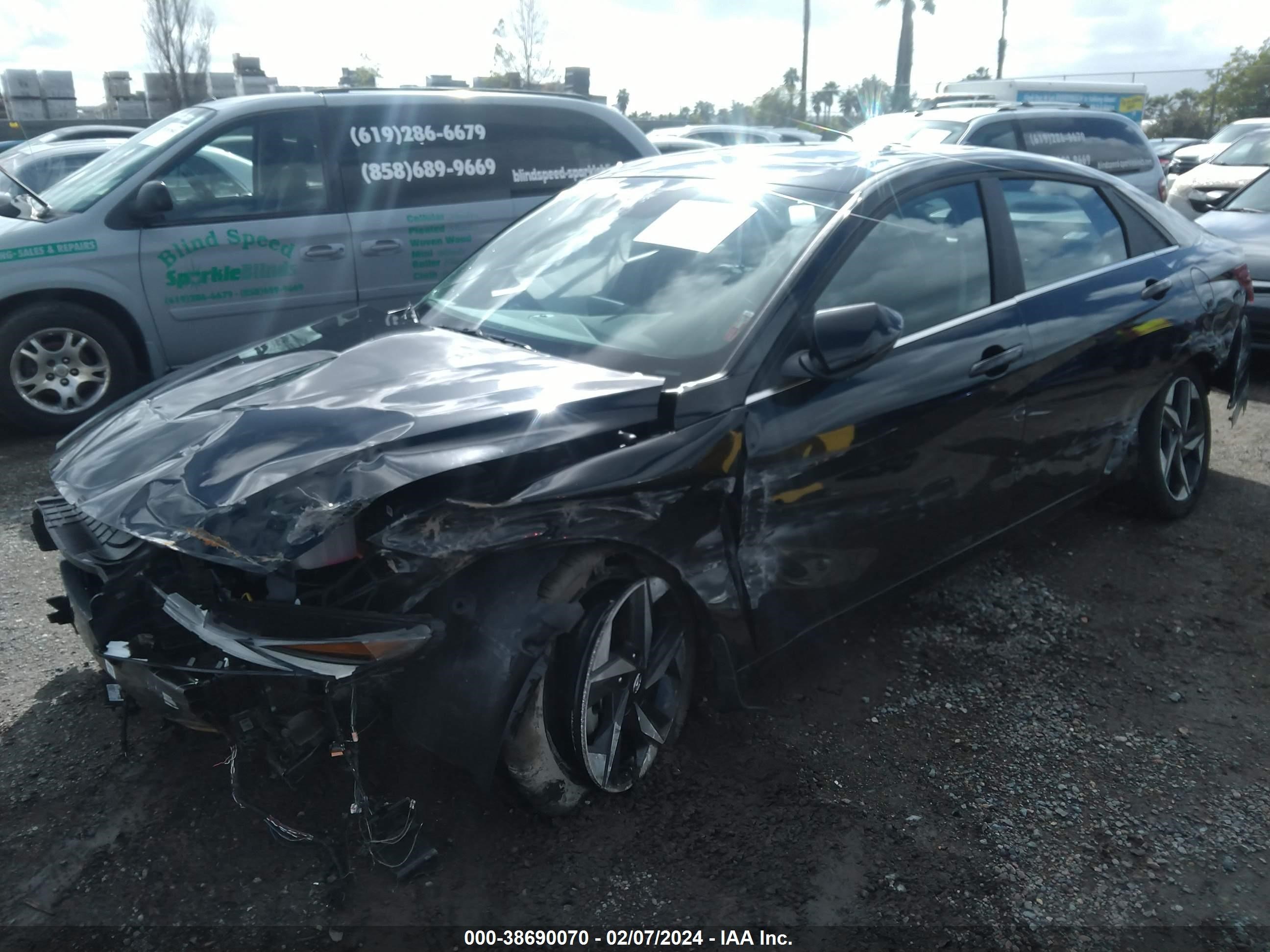 Photo 1 VIN: KMHLN4AJ6PU071022 - HYUNDAI ELANTRA 