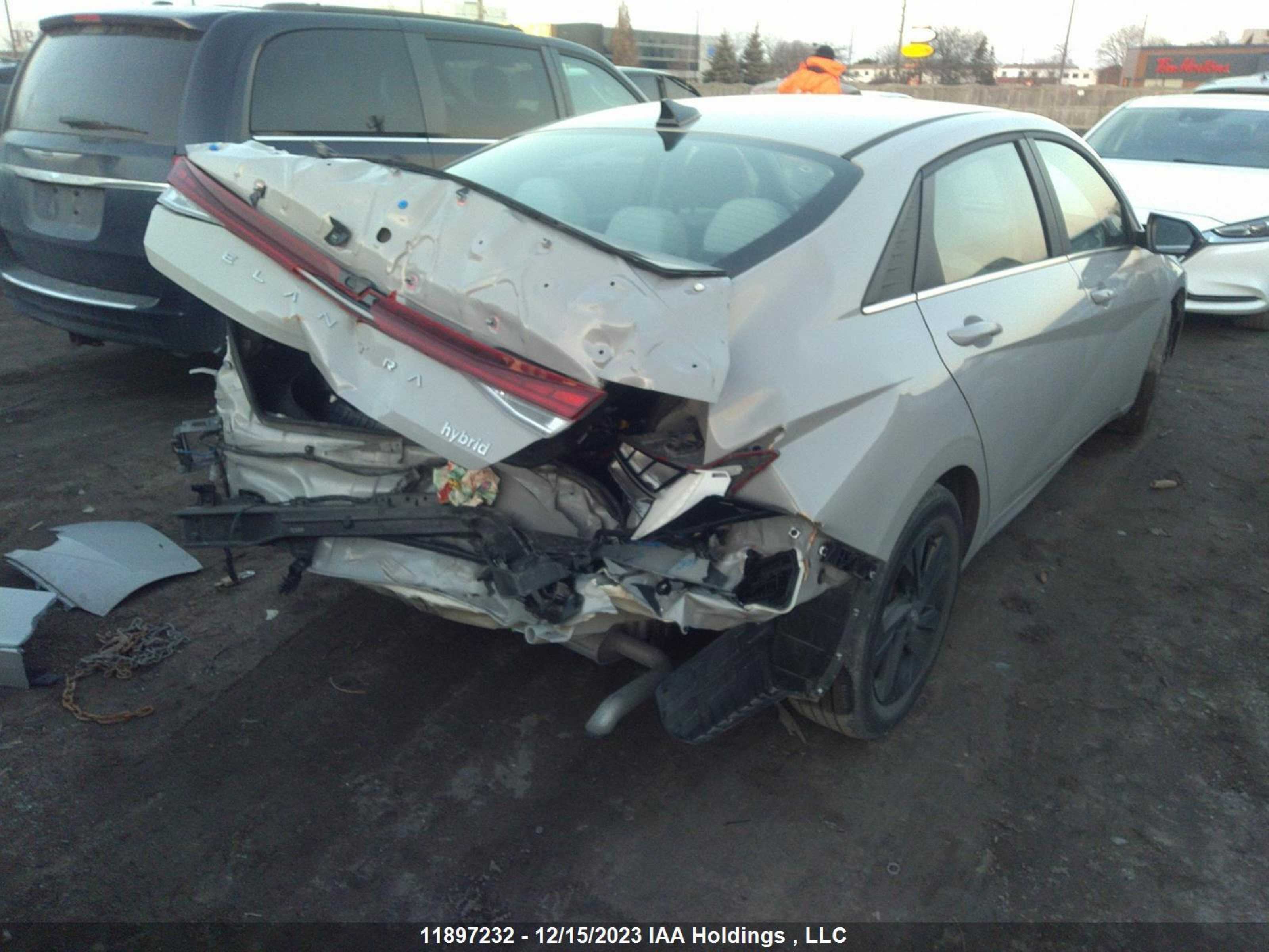 Photo 3 VIN: KMHLN4AJ7NU030170 - HYUNDAI ELANTRA 