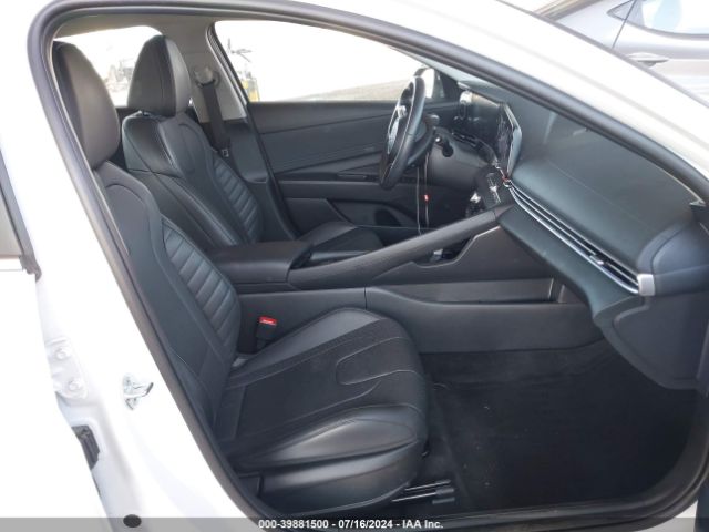 Photo 4 VIN: KMHLN4AJ9NU028937 - HYUNDAI ELANTRA 