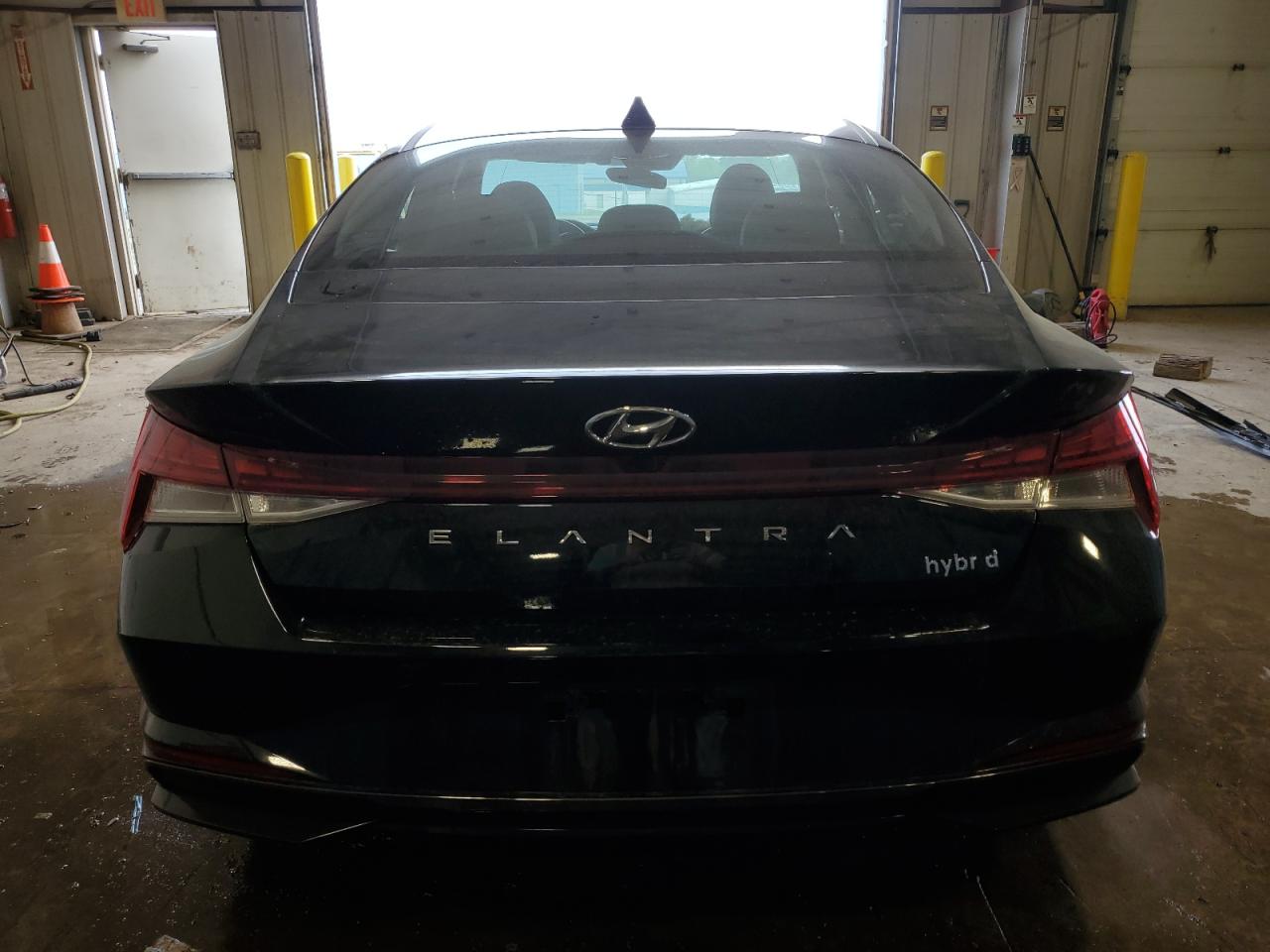 Photo 5 VIN: KMHLN4AJ9PU071239 - HYUNDAI ELANTRA 