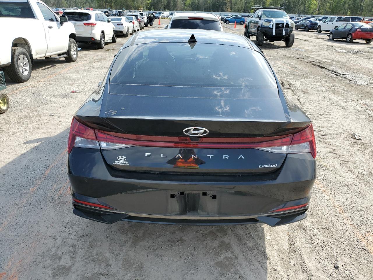 Photo 5 VIN: KMHLP4AG4NU352831 - HYUNDAI ELANTRA 