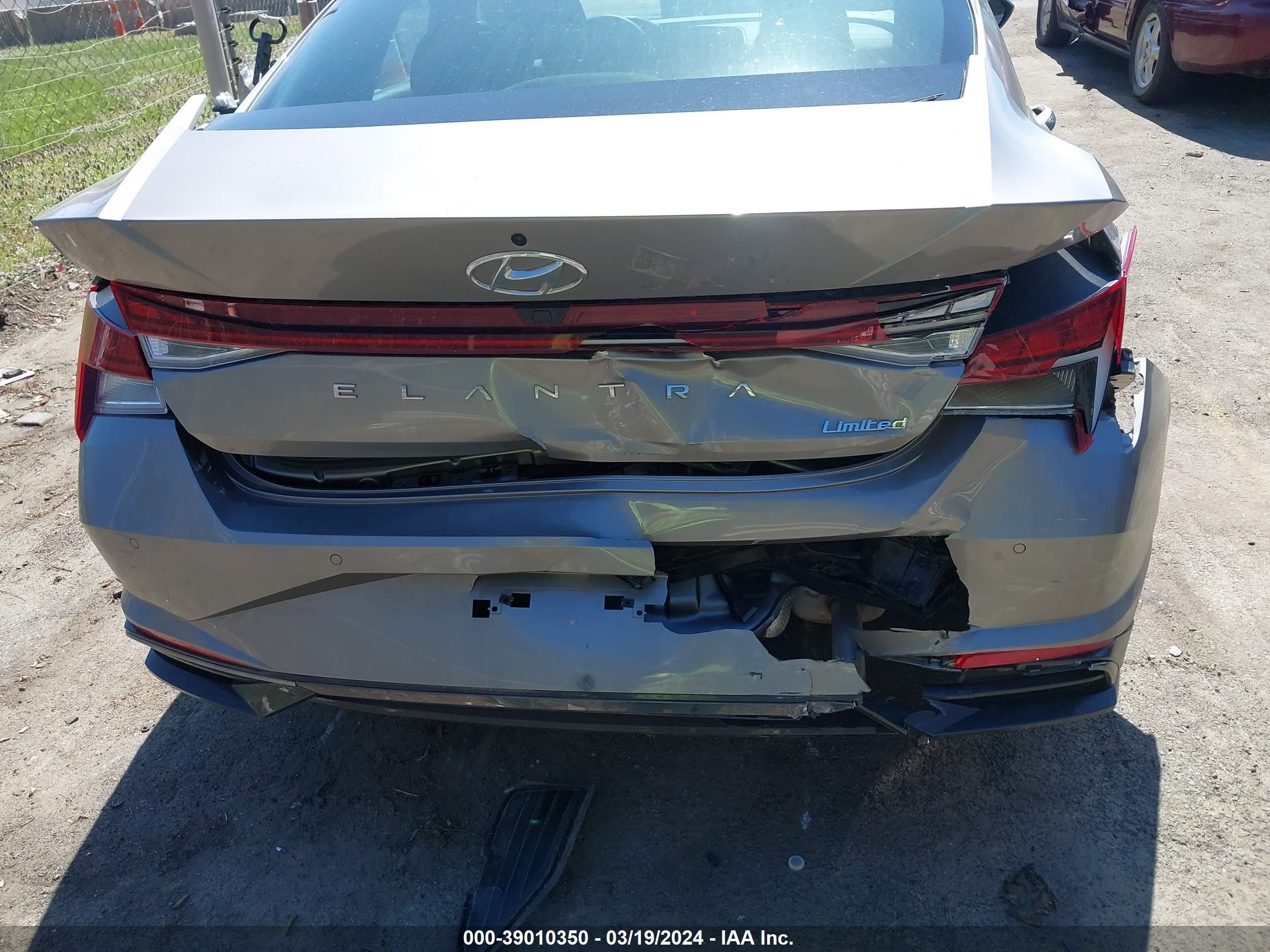 Photo 5 VIN: KMHLP4AG5PU501587 - HYUNDAI ELANTRA 