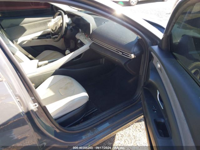 Photo 4 VIN: KMHLP4AG7PU582446 - HYUNDAI ELANTRA 