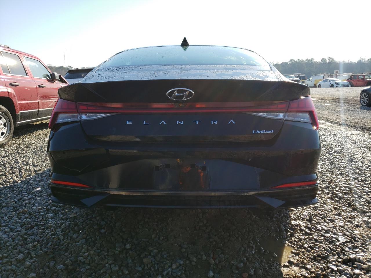 Photo 5 VIN: KMHLP4AG7PU583323 - HYUNDAI ELANTRA 