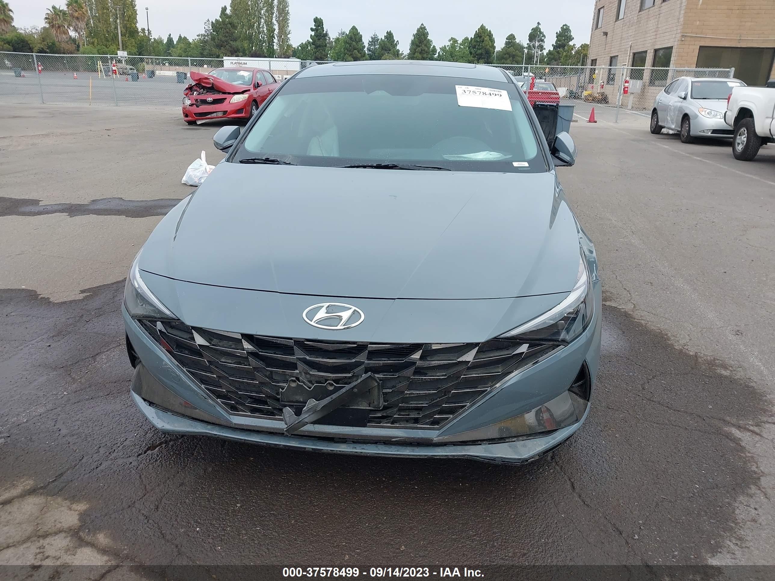 Photo 11 VIN: KMHLP4AG8NU331870 - HYUNDAI ELANTRA 