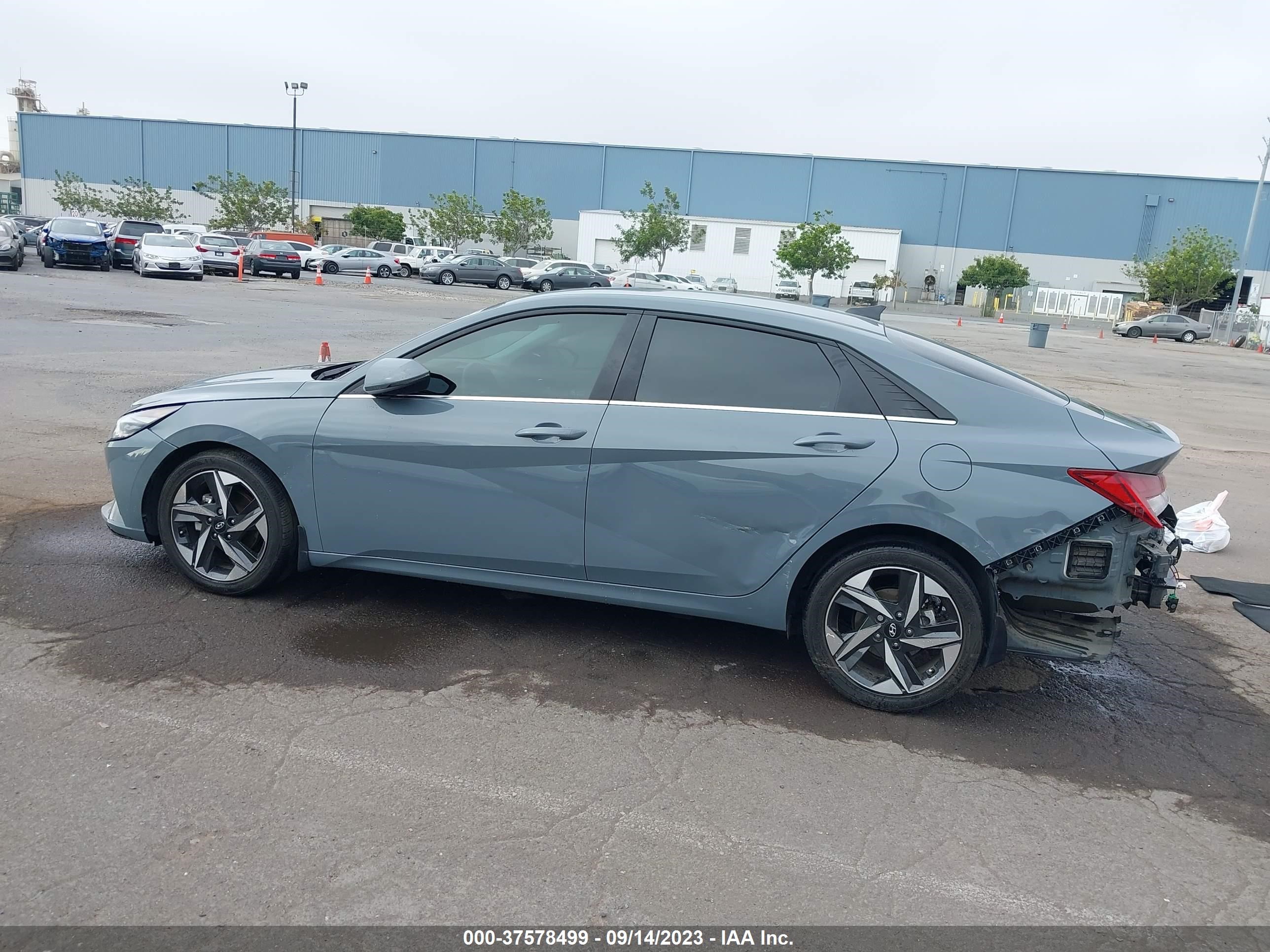 Photo 13 VIN: KMHLP4AG8NU331870 - HYUNDAI ELANTRA 