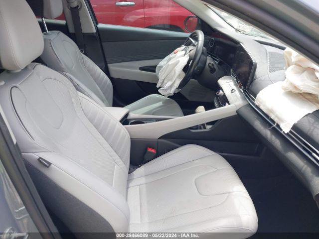 Photo 4 VIN: KMHLP4AG8NU338897 - HYUNDAI ELANTRA 