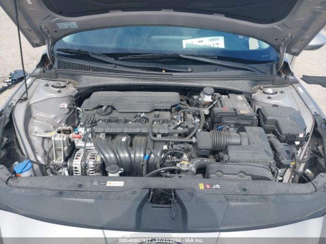 Photo 9 VIN: KMHLP4AGXNU367771 - HYUNDAI ELANTRA 