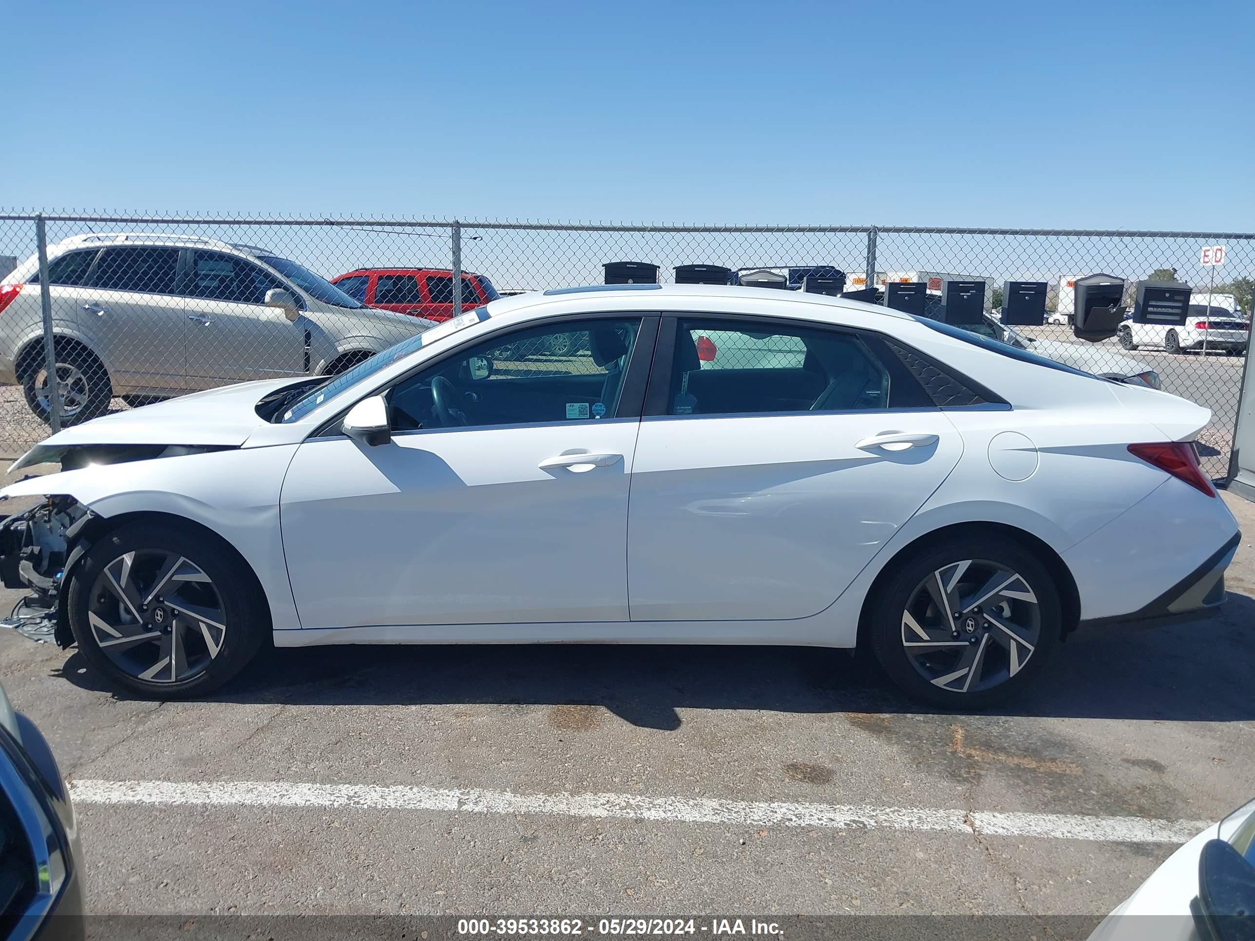 Photo 14 VIN: KMHLP4DG2RU660291 - HYUNDAI ELANTRA 