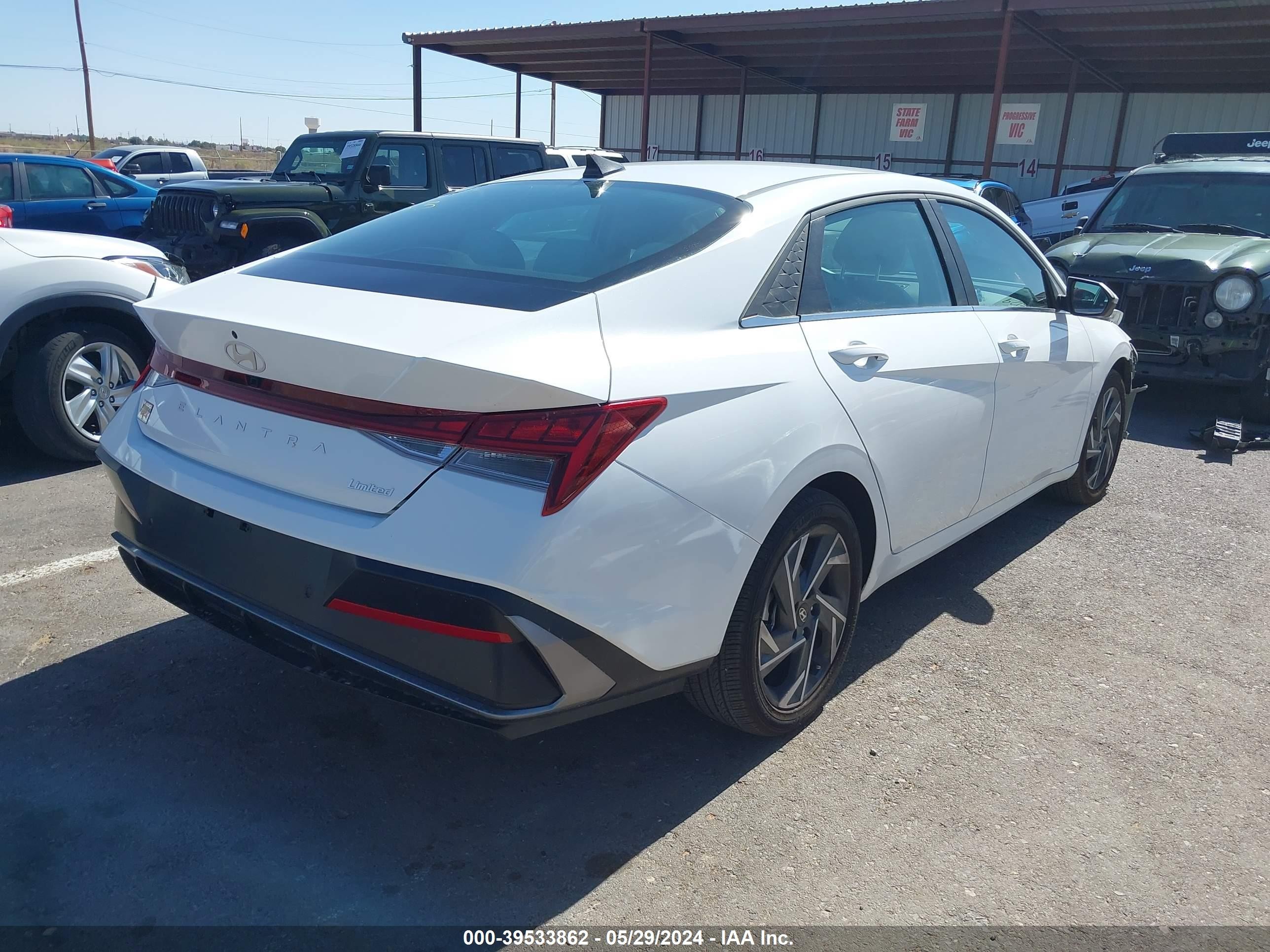 Photo 3 VIN: KMHLP4DG2RU660291 - HYUNDAI ELANTRA 