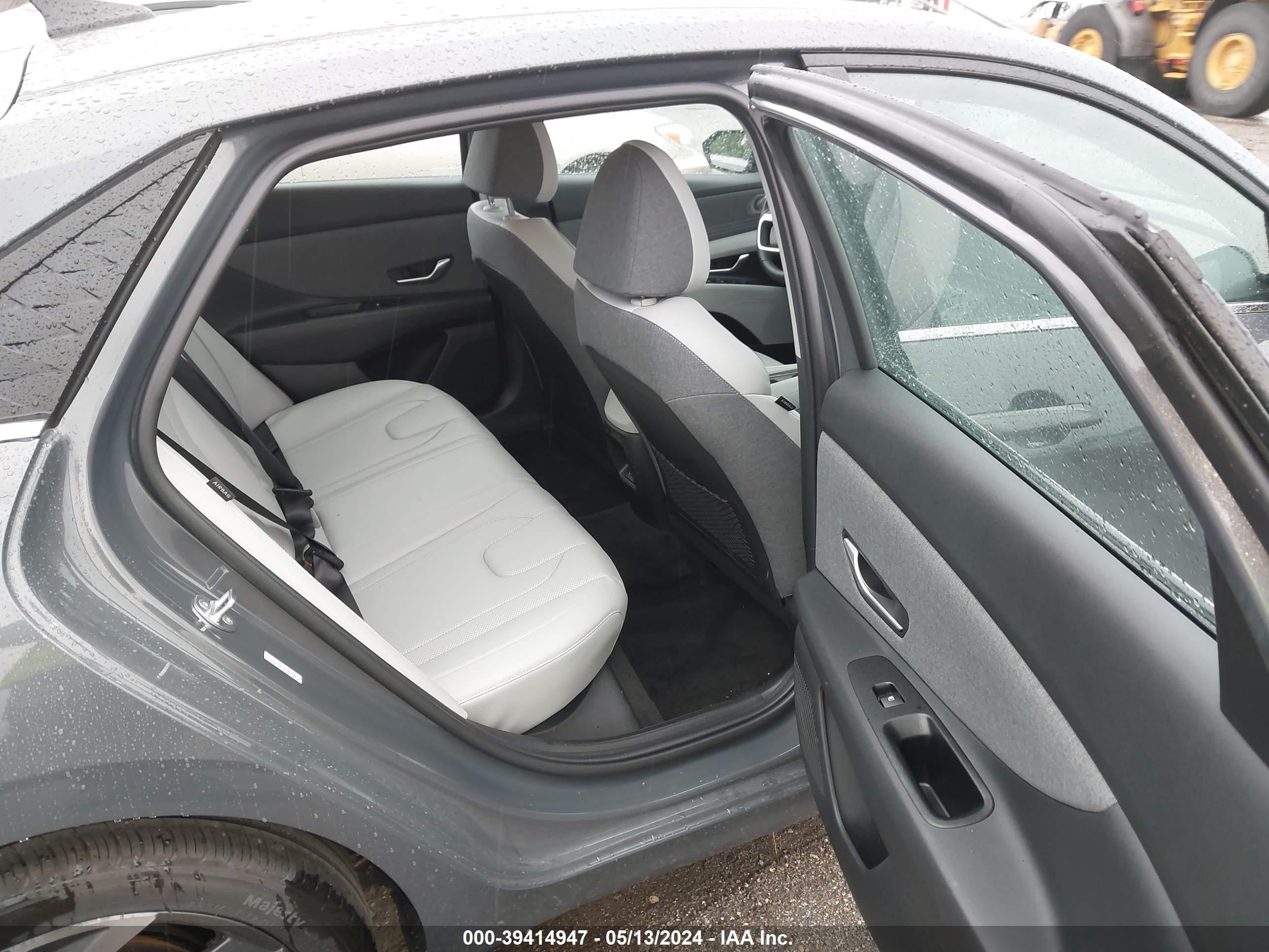 Photo 8 VIN: KMHLP4DG5RU703148 - HYUNDAI ELANTRA 