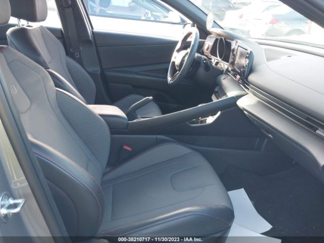 Photo 4 VIN: KMHLR4AF0NU363262 - HYUNDAI ELANTRA 