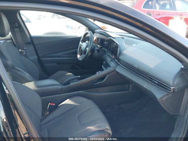 Photo 4 VIN: KMHLR4AF3PU427071 - HYUNDAI ELANTRA 