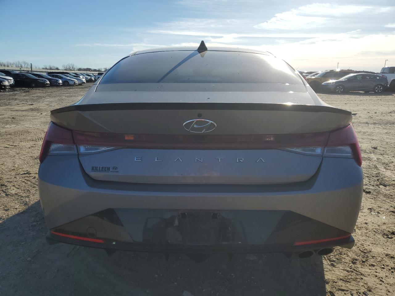 Photo 5 VIN: KMHLR4AF6PU463952 - HYUNDAI ELANTRA 