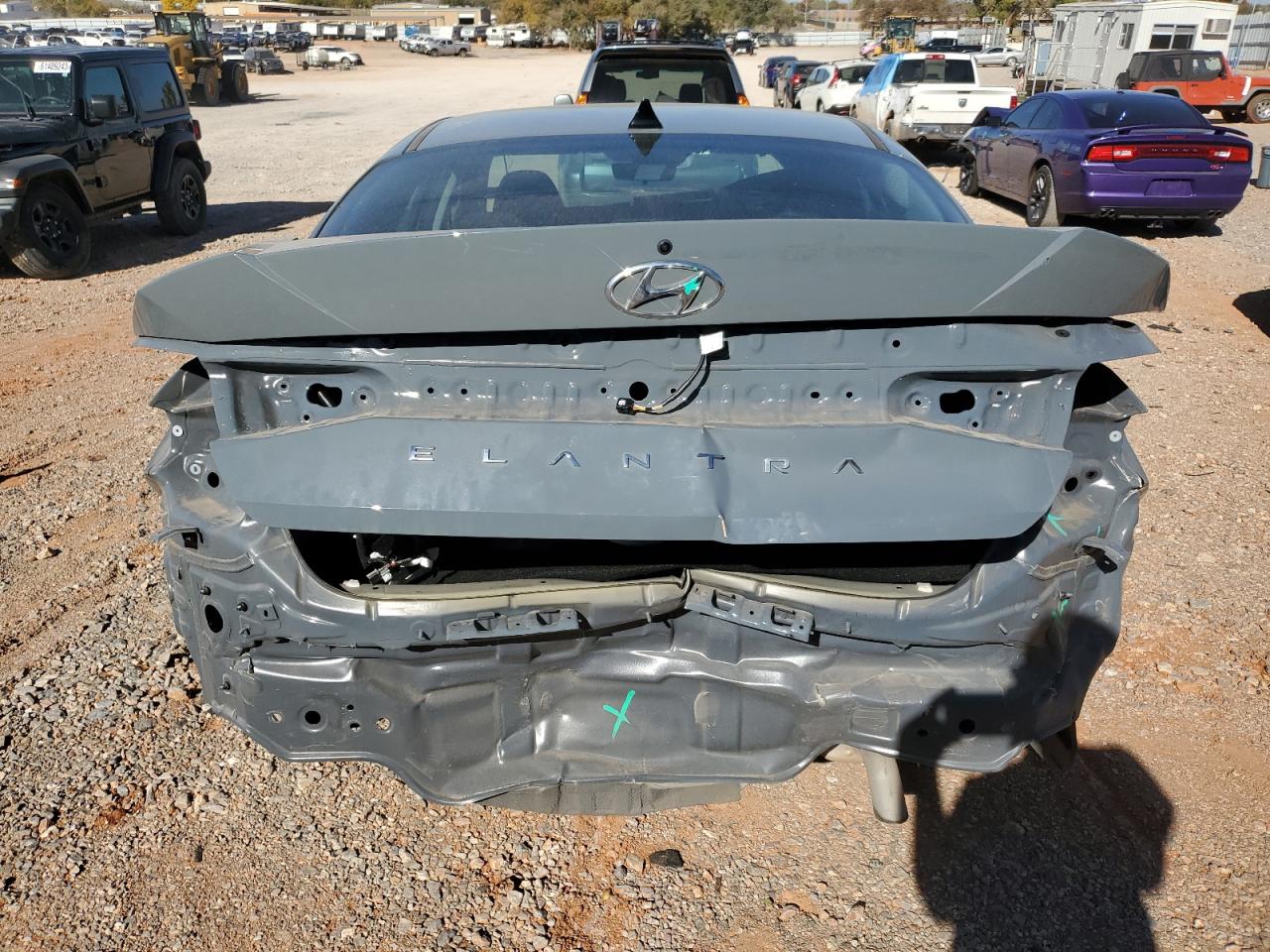 Photo 5 VIN: KMHLS4AG0PU436744 - HYUNDAI ELANTRA 