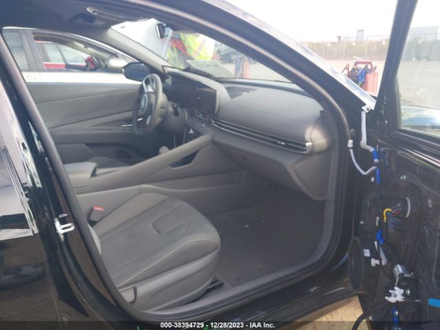 Photo 4 VIN: KMHLS4AG0PU511426 - HYUNDAI ELANTRA 