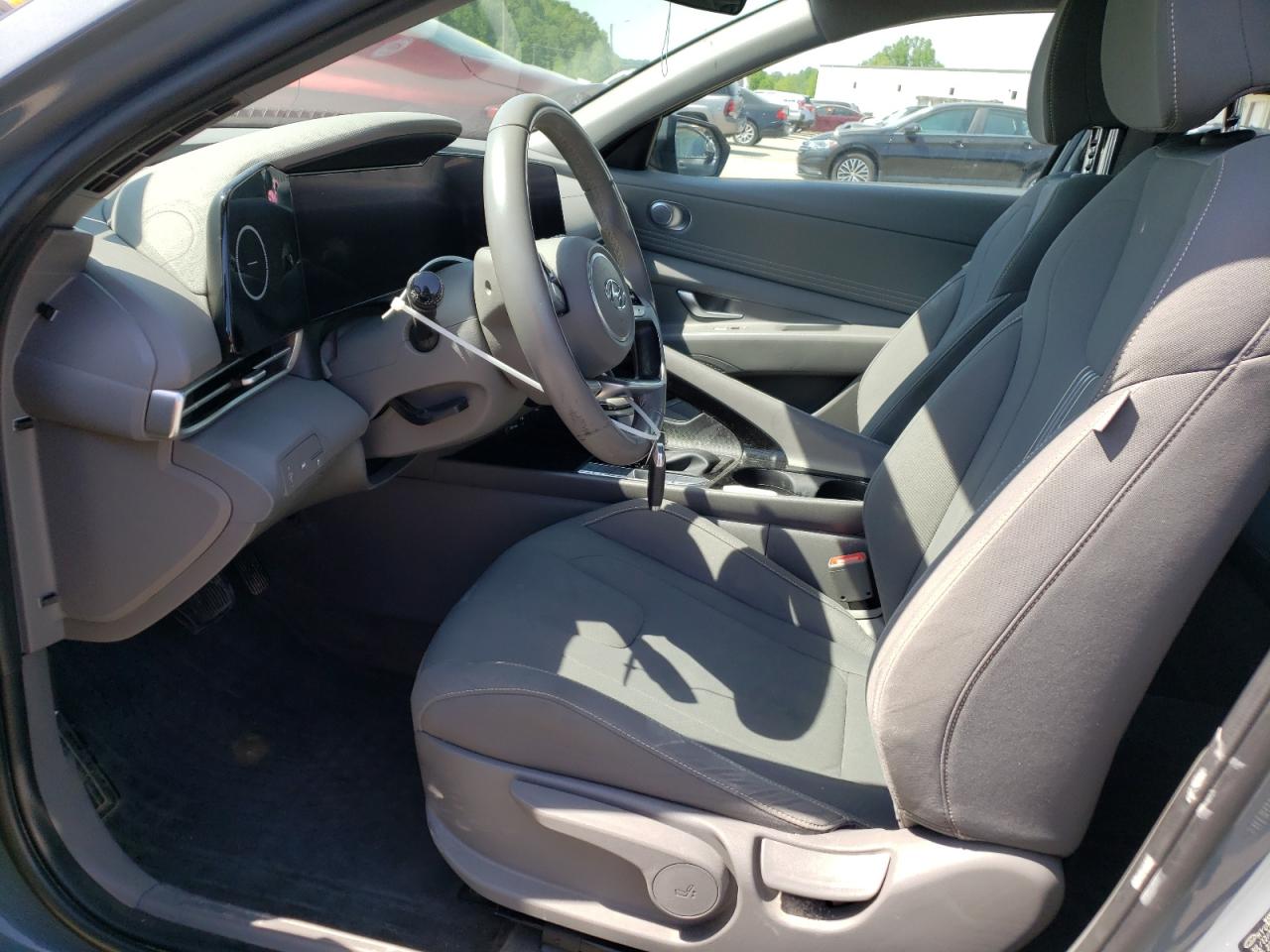 Photo 6 VIN: KMHLS4AG1PU404904 - HYUNDAI ELANTRA 