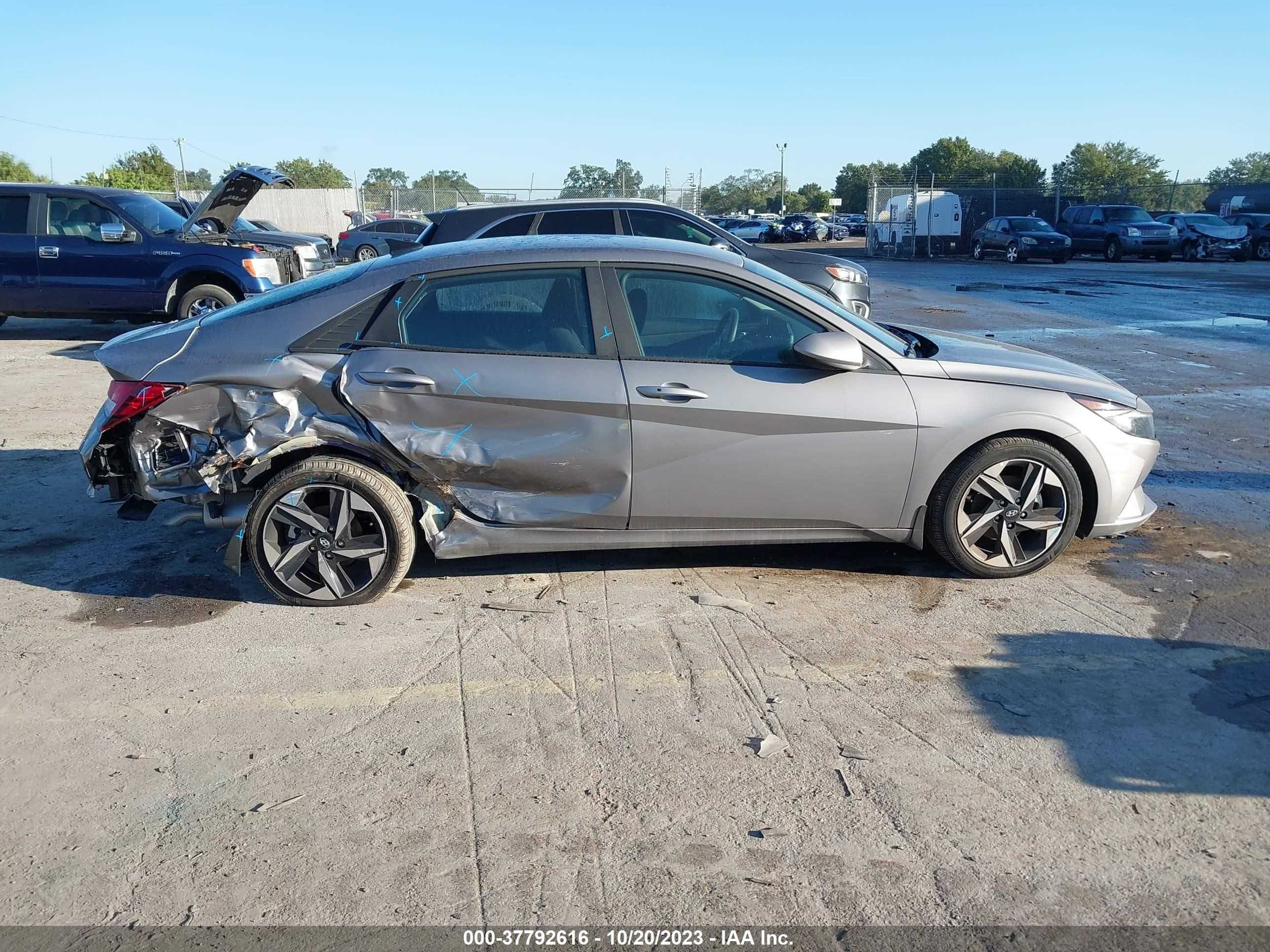 Photo 11 VIN: KMHLS4AG1PU485306 - HYUNDAI ELANTRA 