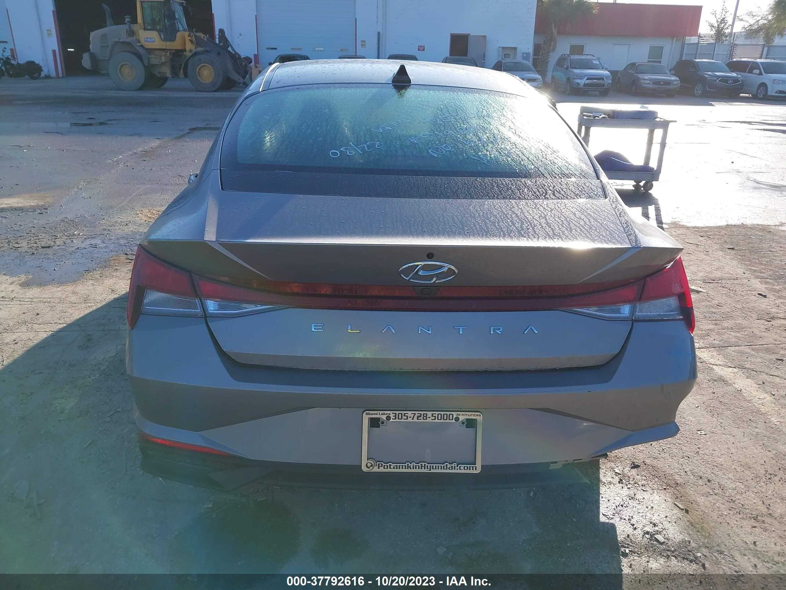 Photo 14 VIN: KMHLS4AG1PU485306 - HYUNDAI ELANTRA 