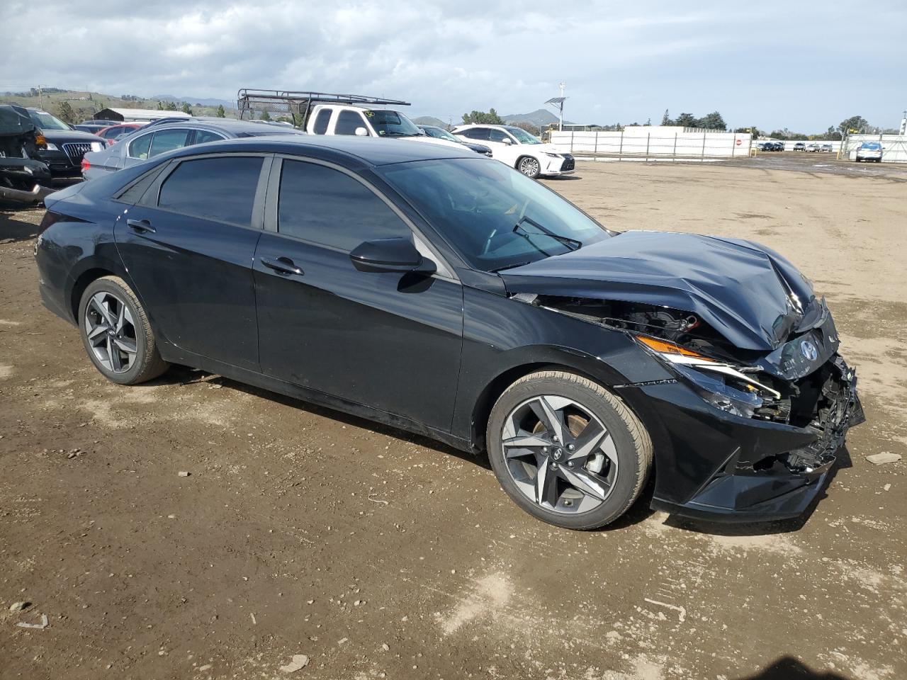 Photo 3 VIN: KMHLS4AG1PU517851 - HYUNDAI ELANTRA 