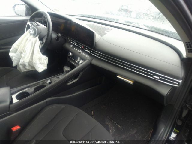 Photo 4 VIN: KMHLS4AG2PU435854 - HYUNDAI ELANTRA 