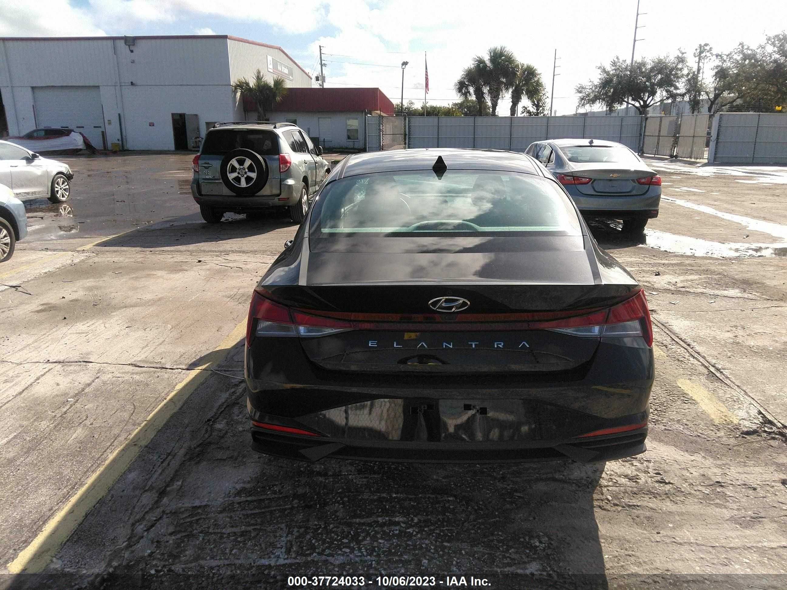 Photo 15 VIN: KMHLS4AG2PU562037 - HYUNDAI ELANTRA 