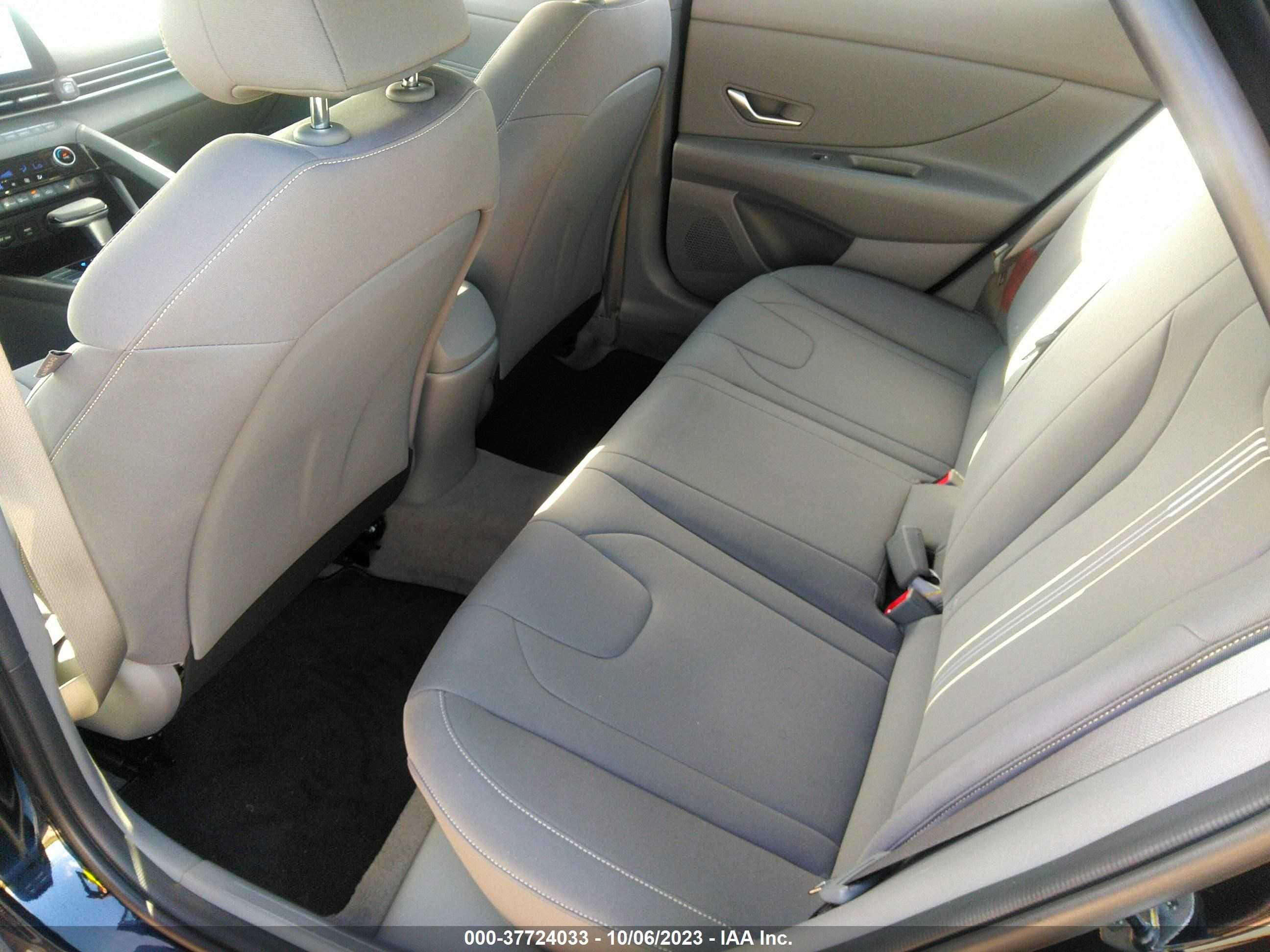 Photo 7 VIN: KMHLS4AG2PU562037 - HYUNDAI ELANTRA 