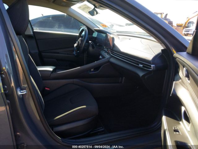 Photo 4 VIN: KMHLS4AG2PU626240 - HYUNDAI ELANTRA 