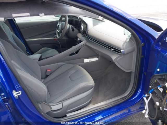 Photo 4 VIN: KMHLS4AG3PU484335 - HYUNDAI ELANTRA 