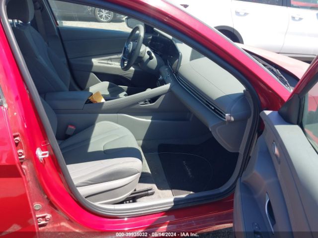 Photo 4 VIN: KMHLS4AG4PU455670 - HYUNDAI ELANTRA 