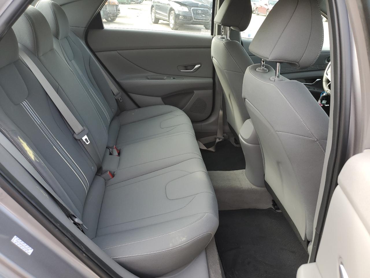 Photo 9 VIN: KMHLS4AG4PU556160 - HYUNDAI ELANTRA 