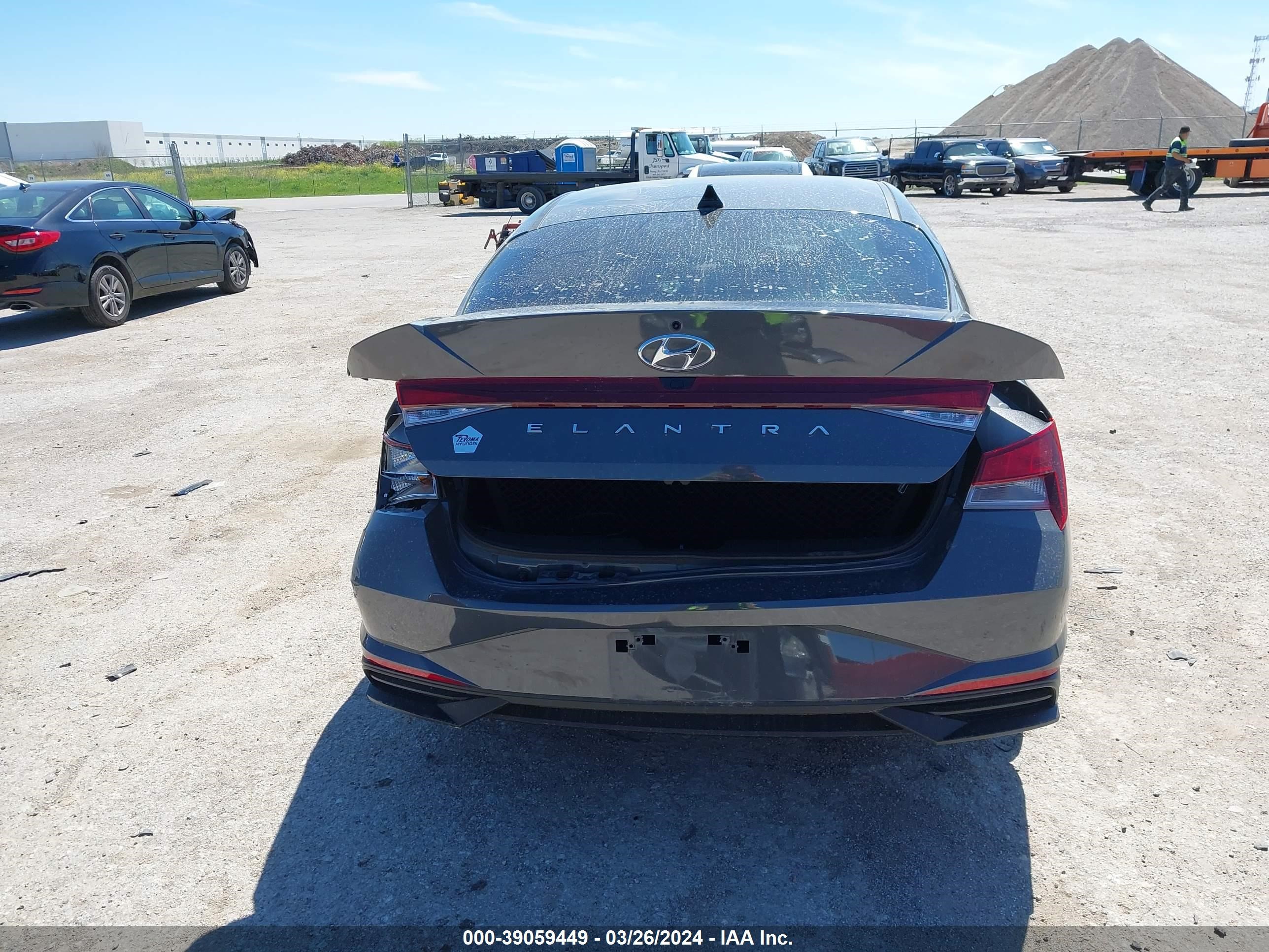 Photo 15 VIN: KMHLS4AG4PU583102 - HYUNDAI ELANTRA 