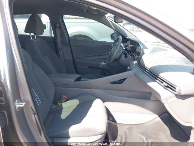 Photo 4 VIN: KMHLS4AG5PU464264 - HYUNDAI ELANTRA 