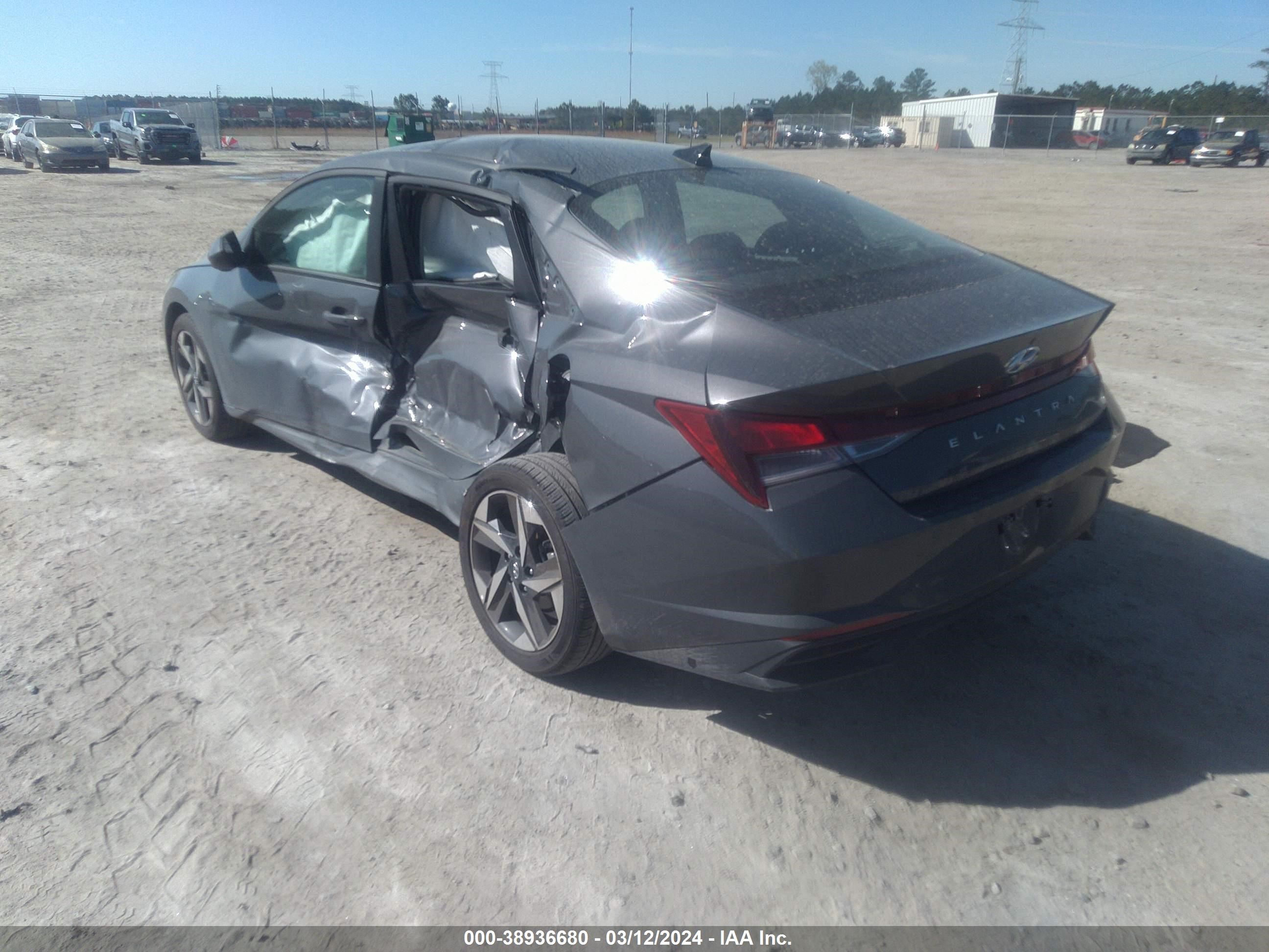 Photo 2 VIN: KMHLS4AG5PU602062 - HYUNDAI ELANTRA 