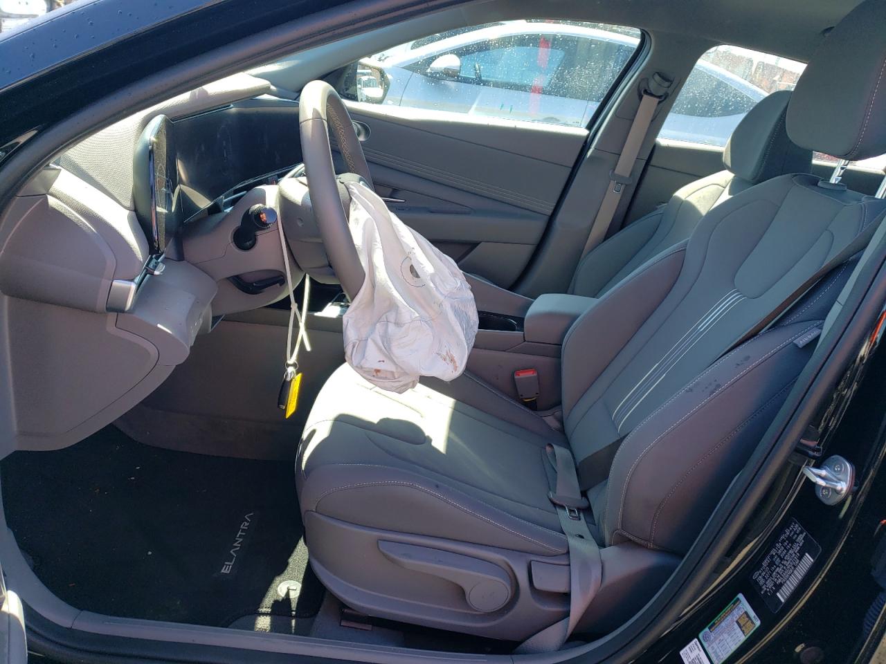 Photo 6 VIN: KMHLS4AG7PU521919 - HYUNDAI ELANTRA 