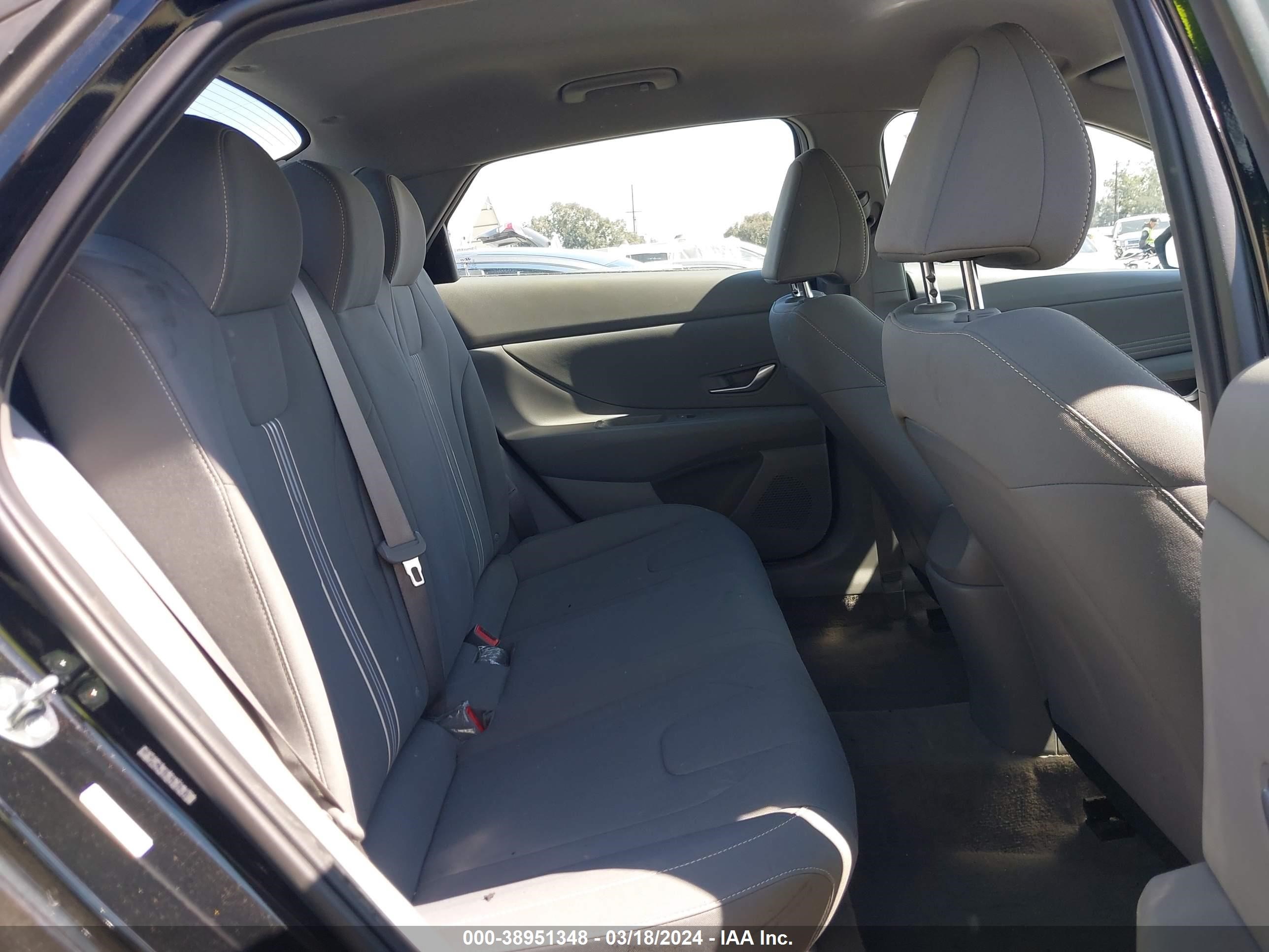 Photo 7 VIN: KMHLS4AG7PU522634 - HYUNDAI ELANTRA 