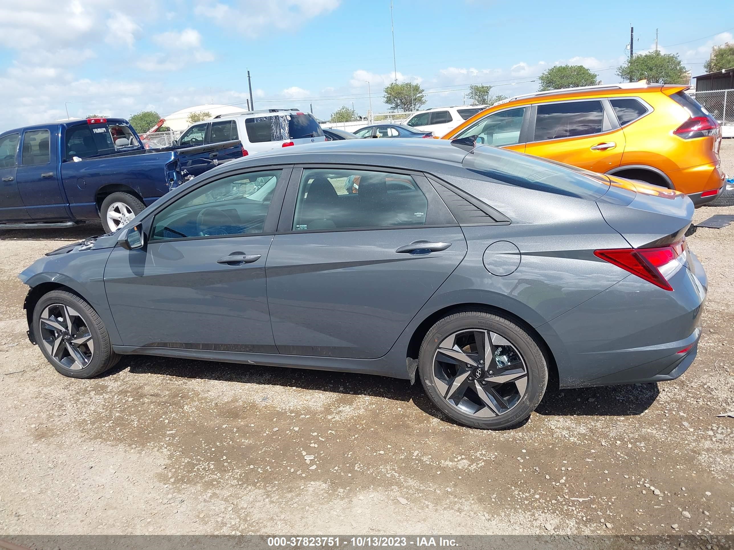 Photo 15 VIN: KMHLS4AG7PU597902 - HYUNDAI ELANTRA 