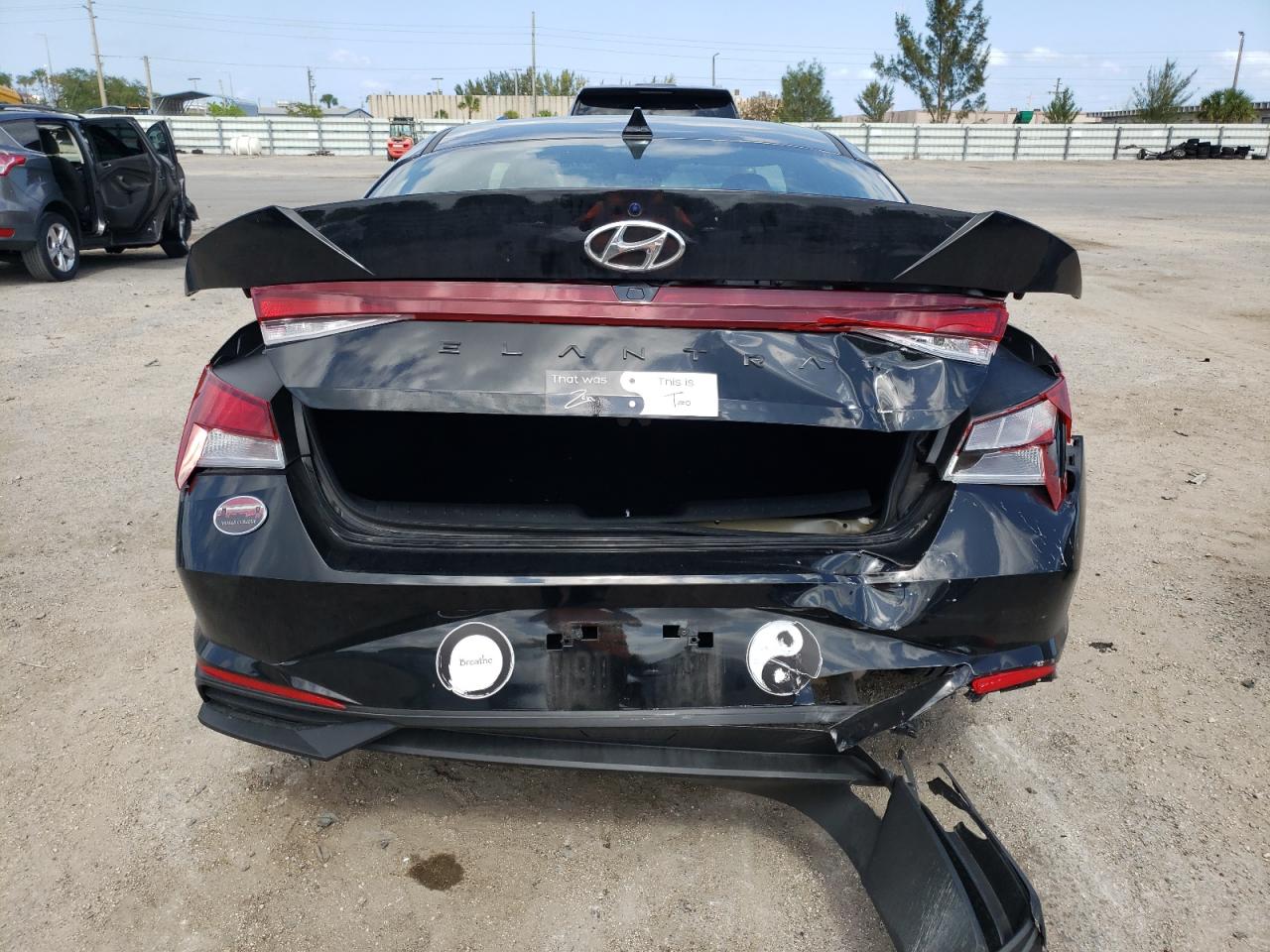 Photo 5 VIN: KMHLS4AG7PU611507 - HYUNDAI ELANTRA 