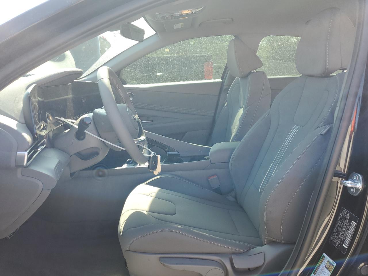 Photo 6 VIN: KMHLS4AG7PU617081 - HYUNDAI ELANTRA 