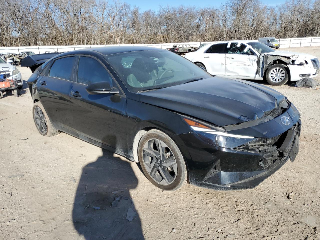 Photo 3 VIN: KMHLS4AG8PU468129 - HYUNDAI ELANTRA 