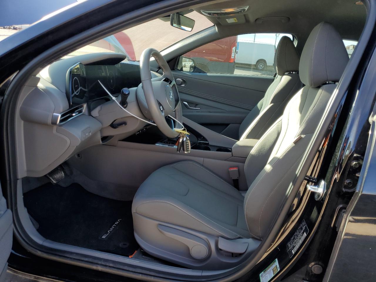 Photo 6 VIN: KMHLS4AG8PU468129 - HYUNDAI ELANTRA 