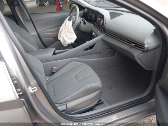 Photo 4 VIN: KMHLS4AG9PU559605 - HYUNDAI ELANTRA 