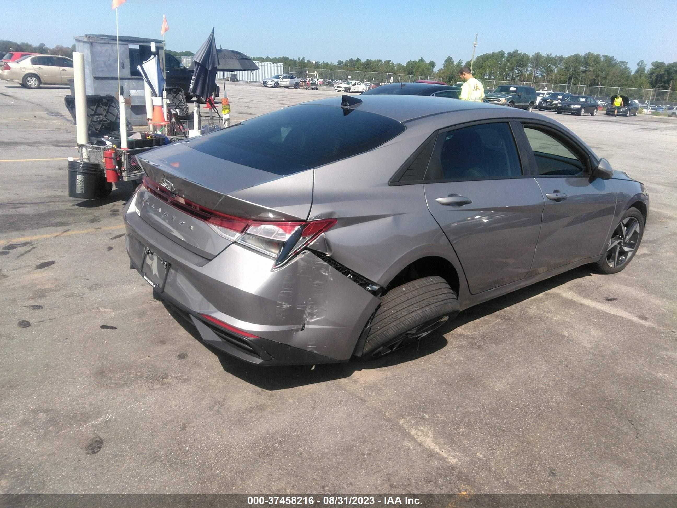 Photo 3 VIN: KMHLS4AGXPU465085 - HYUNDAI ELANTRA 