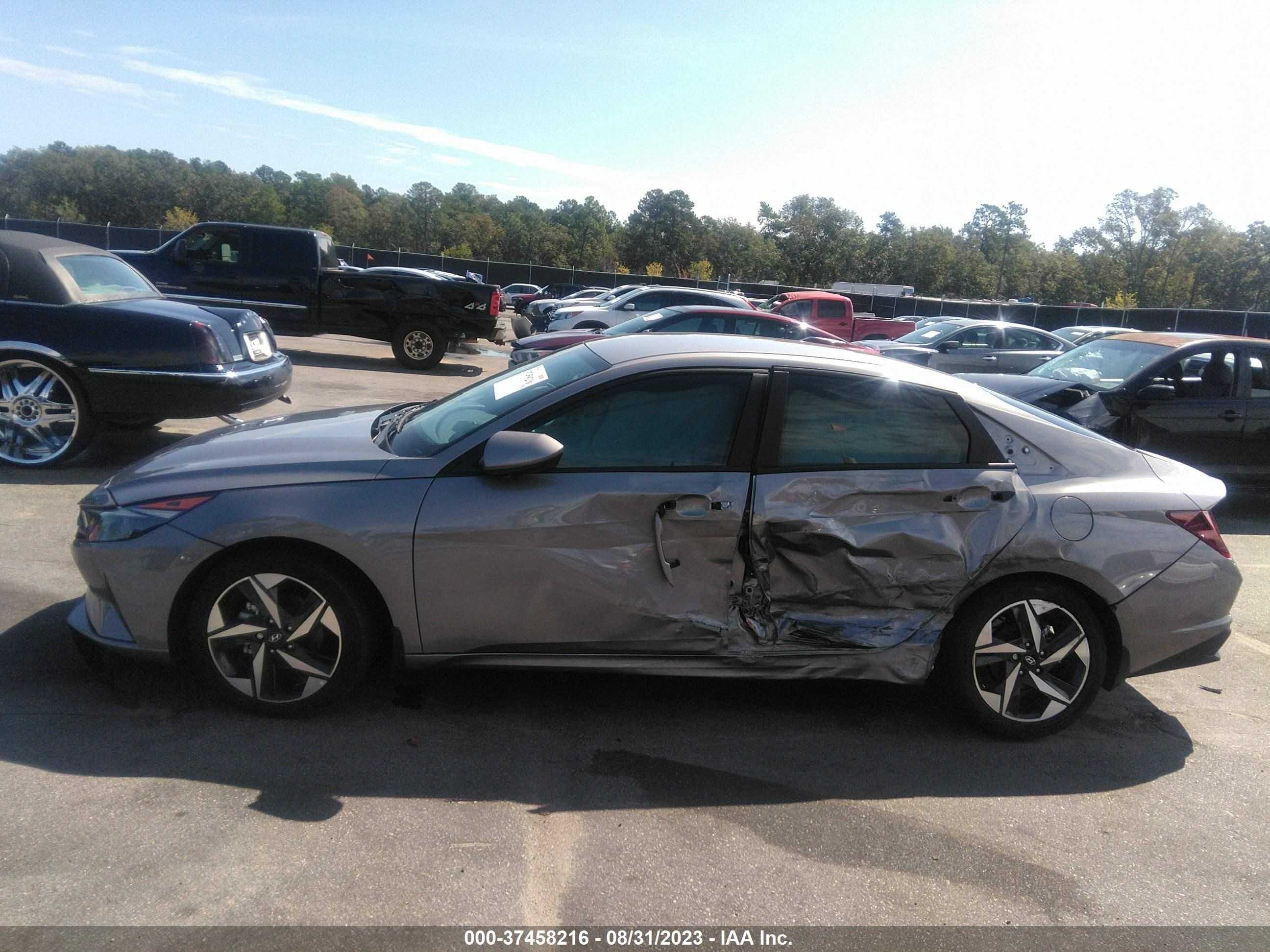 Photo 5 VIN: KMHLS4AGXPU465085 - HYUNDAI ELANTRA 