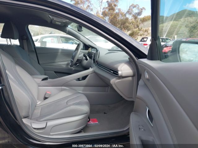 Photo 4 VIN: KMHLS4AGXPU517329 - HYUNDAI ELANTRA 