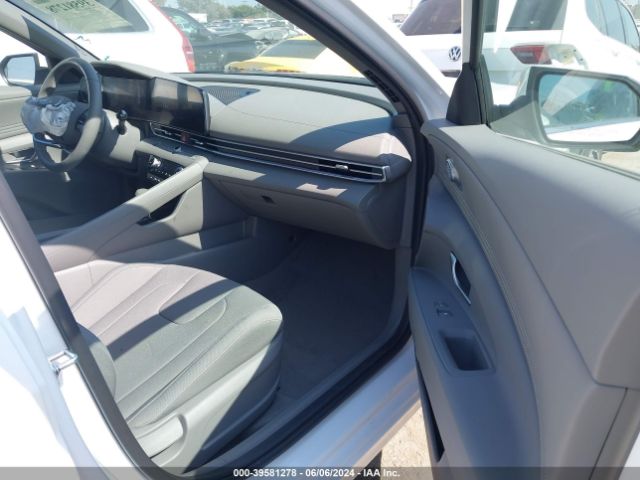 Photo 4 VIN: KMHLS4DG3RU647001 - HYUNDAI ELANTRA 