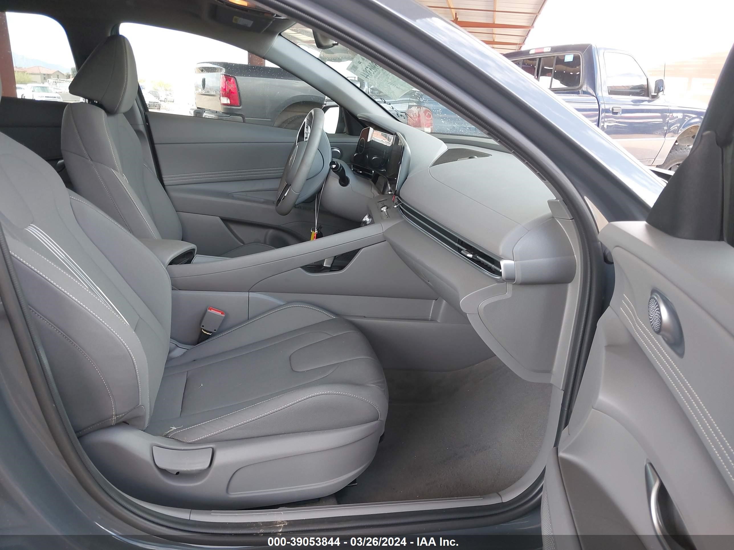 Photo 4 VIN: KMHLS4DG9RU703457 - HYUNDAI ELANTRA 