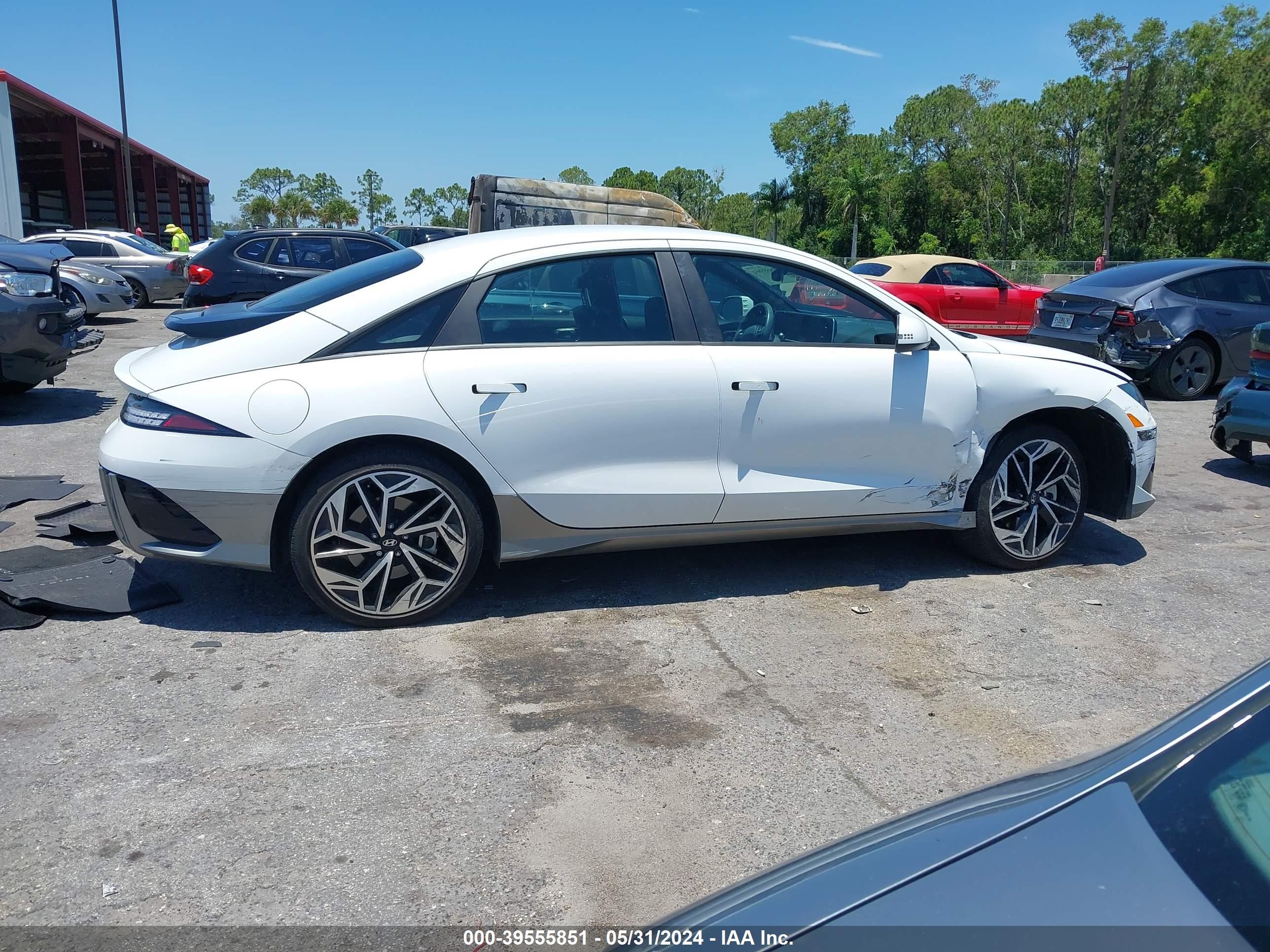 Photo 12 VIN: KMHM34AA0PA031319 - HYUNDAI IONIQ 6 